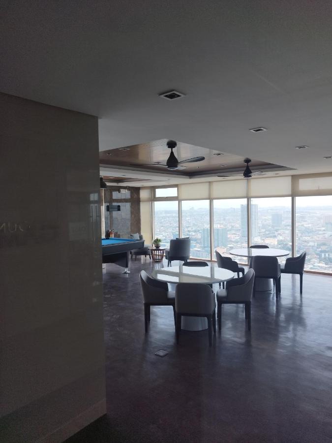 Schoenes Apartment Mit Pool-Nutzung Манила Екстериор снимка